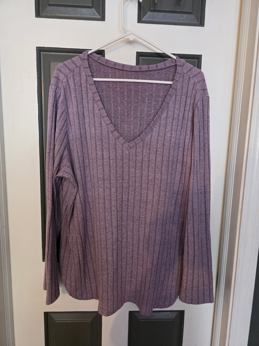 Lavender Ribbed V-Neck Sweater